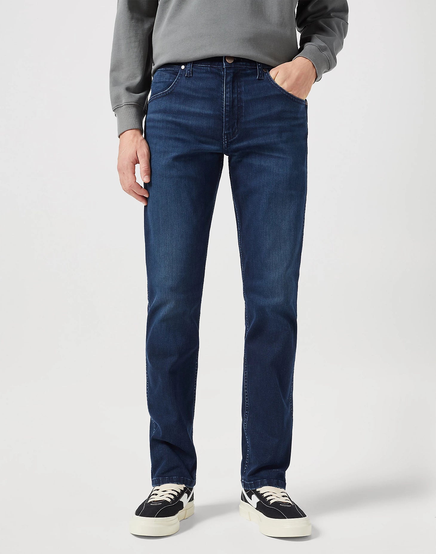 Wrangler Greensboro Medium Stretch Jeans – Sam Turner & Sons