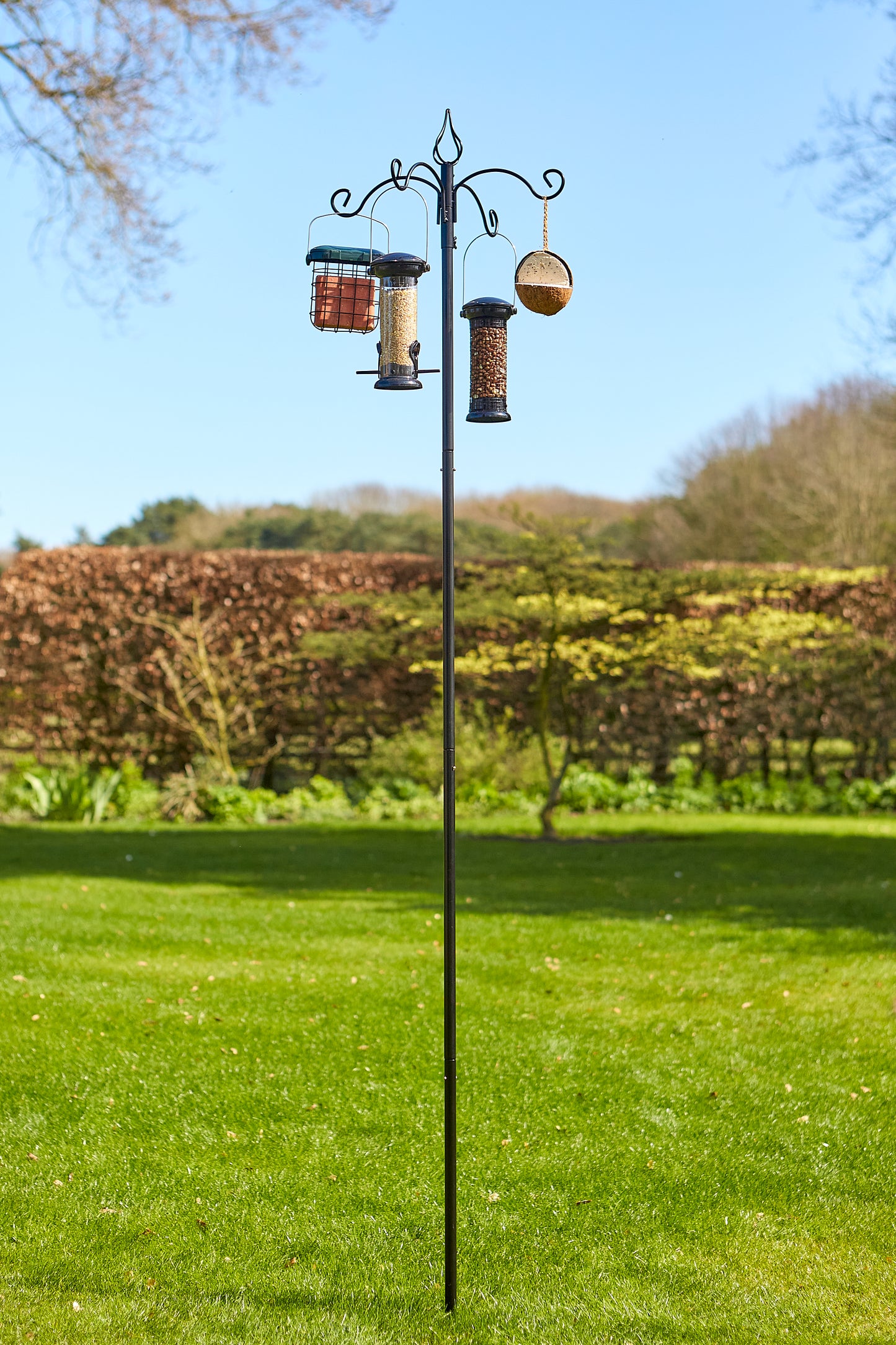 Tom Chambers Banquet Bird Feeding Station