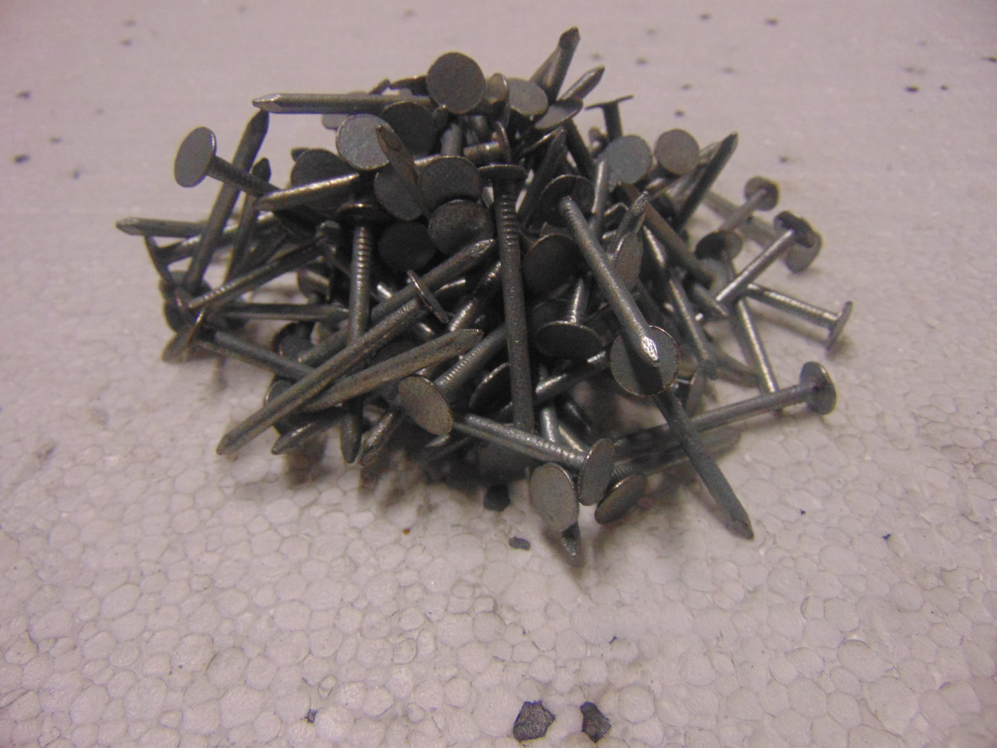 Galvanised Clout Nails 50X2.65MM 1KG